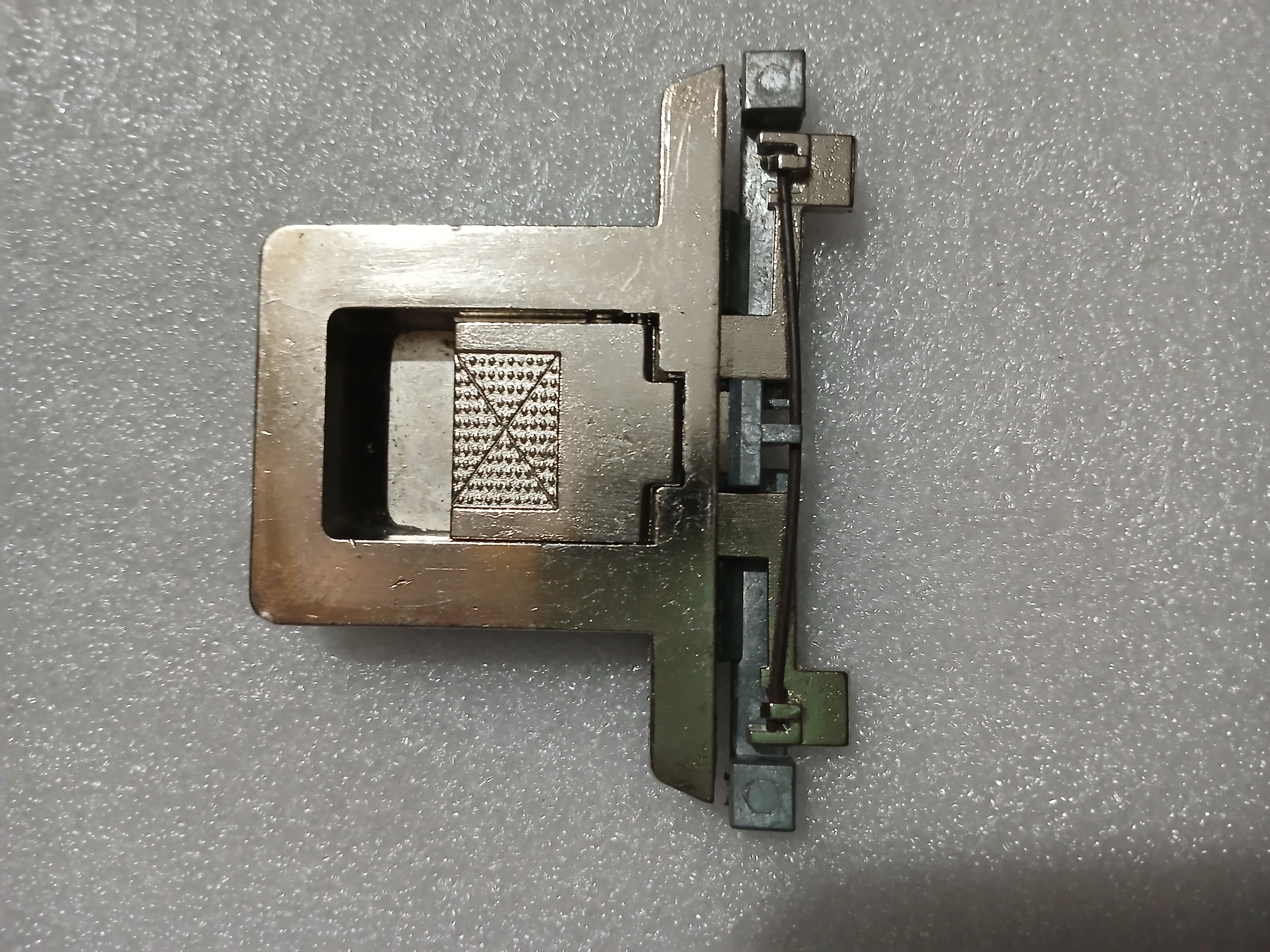 Lock for SS Baffle Filter