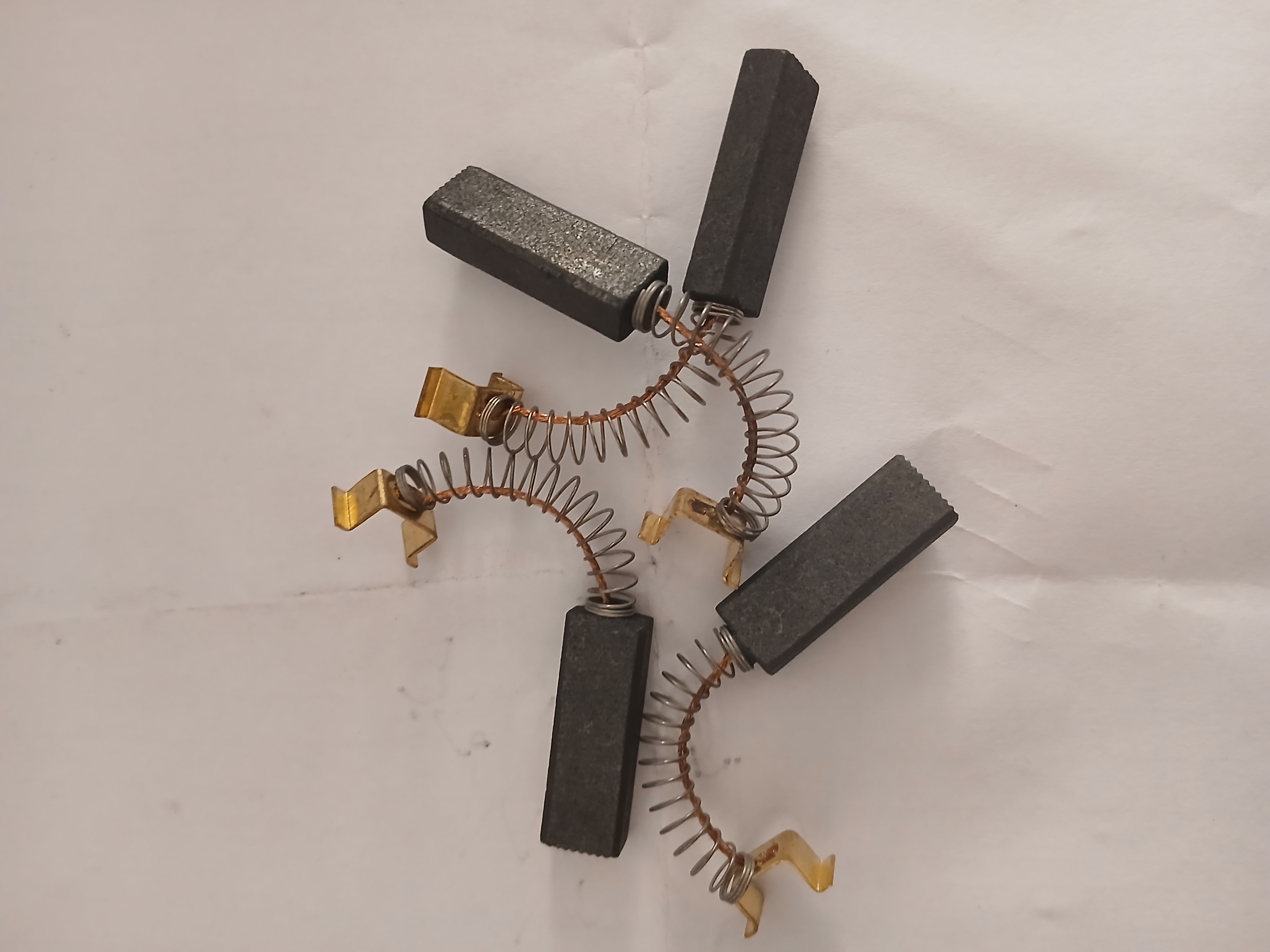 CARBON BRUSH (DOT TYPE)